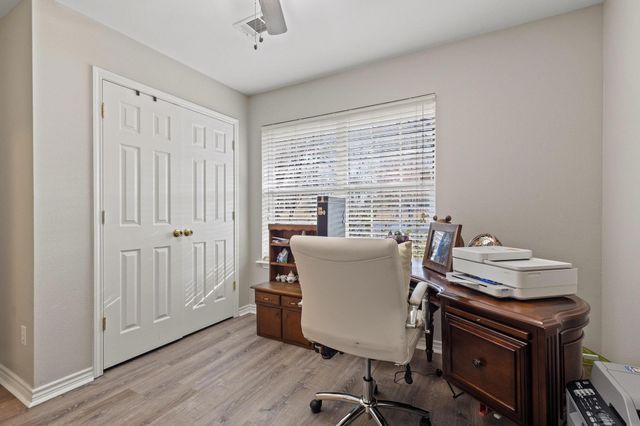 2409 W Walker Street, Denison, TX 75020