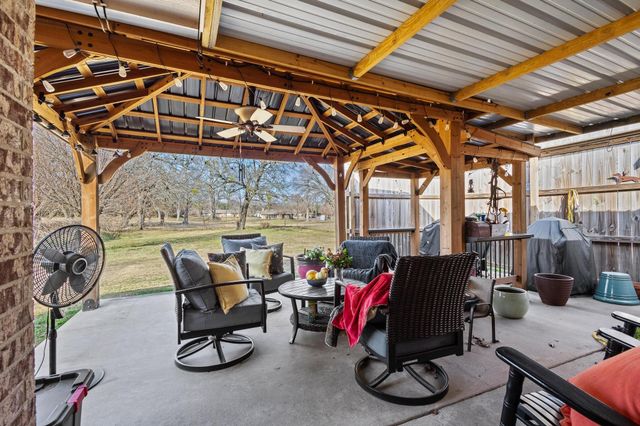 2409 W Walker Street, Denison, TX 75020