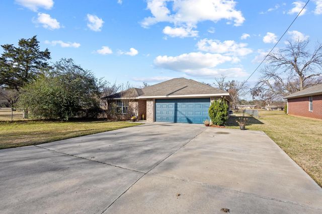 2409 W Walker Street, Denison, TX 75020