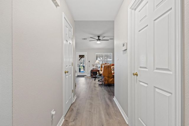 2409 W Walker Street, Denison, TX 75020