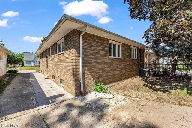 22000 Nicholas Avenue, Euclid, OH 44123