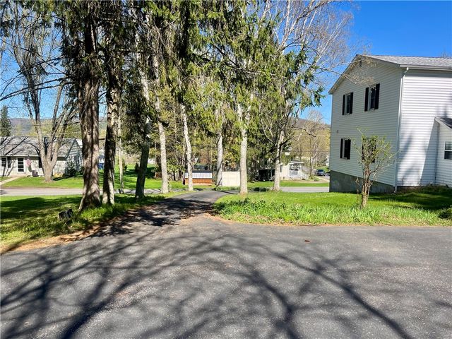 17 Olen Houck Street, Oneonta, NY 13861