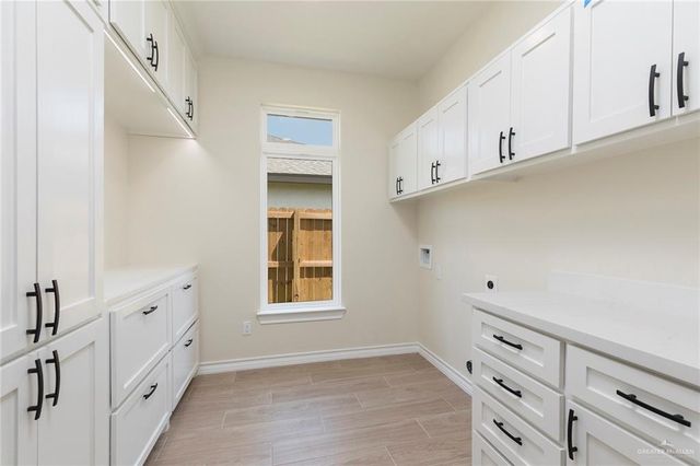 8030 N 50th Street, Mcallen, TX 78504