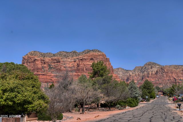 40 BROKEN ARROW Drive, Sedona, AZ 86351