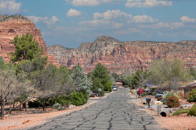 40 BROKEN ARROW Drive, Sedona, AZ 86351