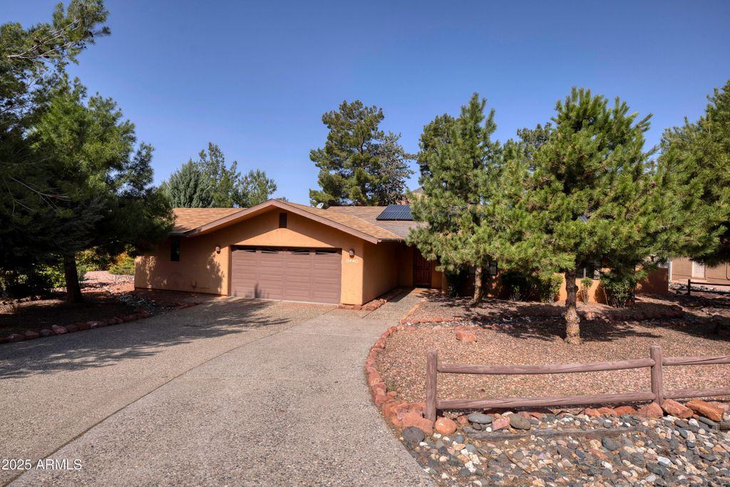 40 BROKEN ARROW Drive, Sedona, AZ 86351