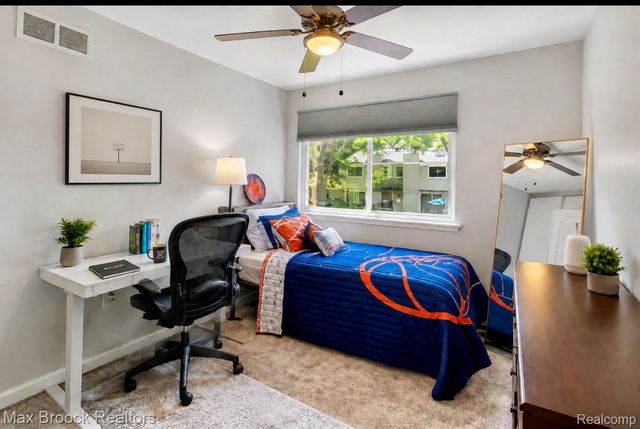 1928 S Wickham W, Royal Oak, MI 48073