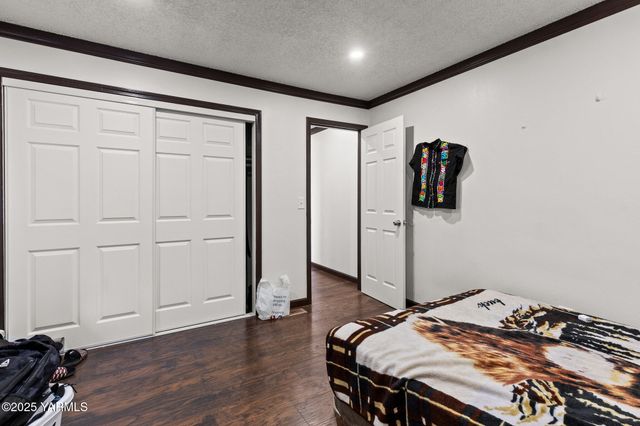 1604 Pleasant Ave, Yakima, WA 98902