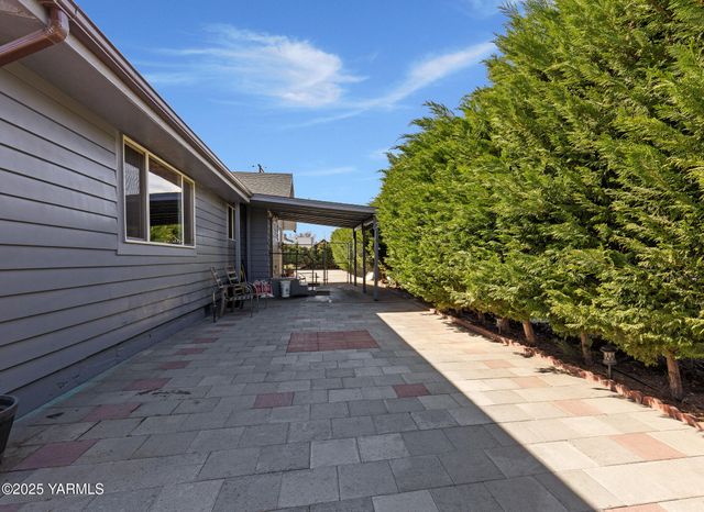 1604 Pleasant Ave, Yakima, WA 98902