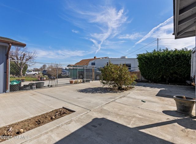1604 Pleasant Ave, Yakima, WA 98902