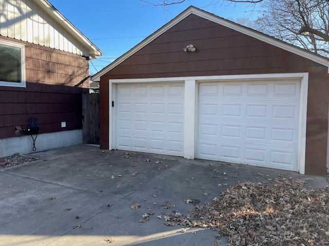 1505 W 7th, Newton, KS 67114