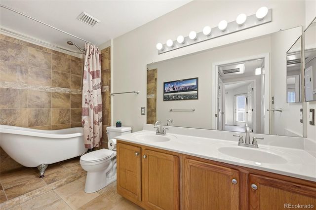 8449 Little Rock Way 204, Littleton, CO 80126