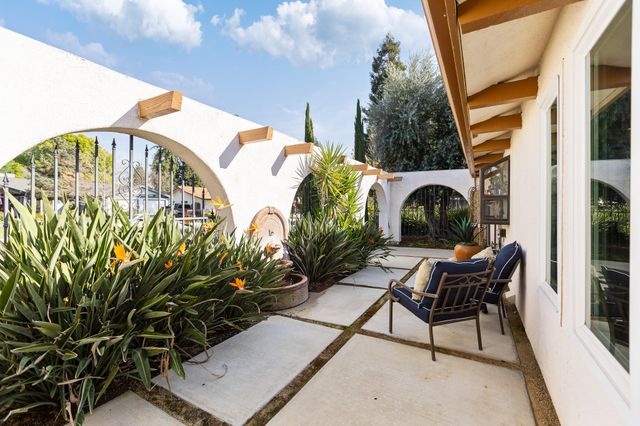 745 N Fulgham Court, Visalia, CA 93291