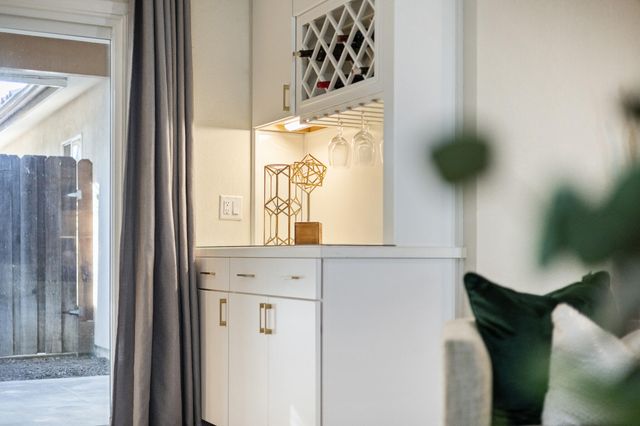 745 N Fulgham Court, Visalia, CA 93291