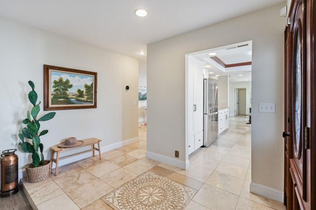 745 N Fulgham Court, Visalia, CA 93291