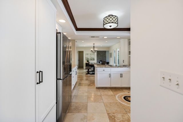 745 N Fulgham Court, Visalia, CA 93291