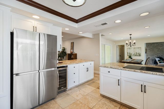 745 N Fulgham Court, Visalia, CA 93291