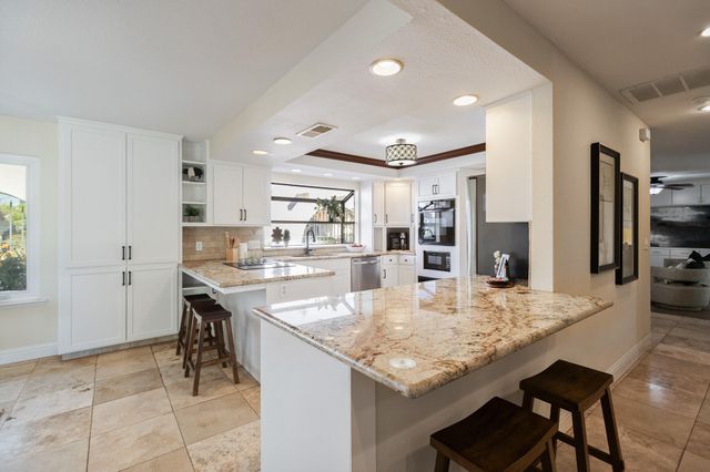 745 N Fulgham Court, Visalia, CA 93291