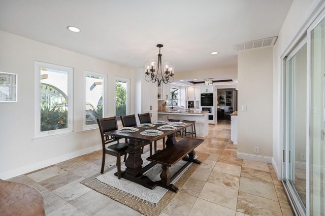 745 N Fulgham Court, Visalia, CA 93291