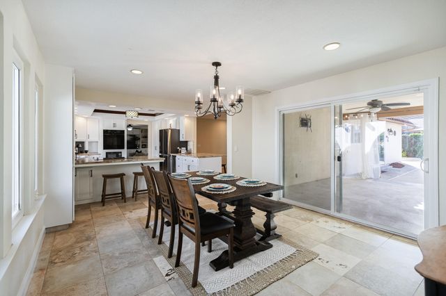 745 N Fulgham Court, Visalia, CA 93291