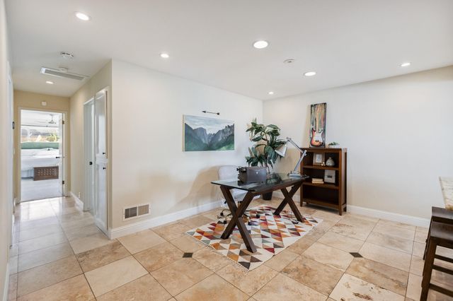 745 N Fulgham Court, Visalia, CA 93291