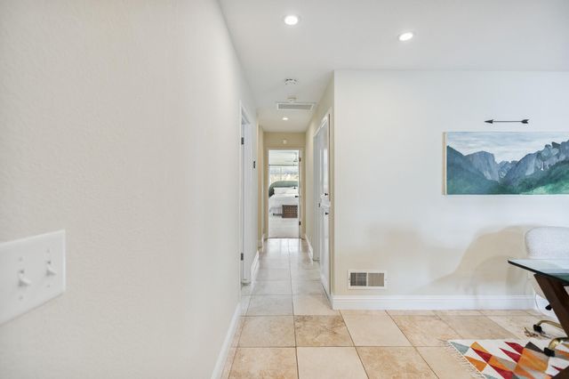 745 N Fulgham Court, Visalia, CA 93291