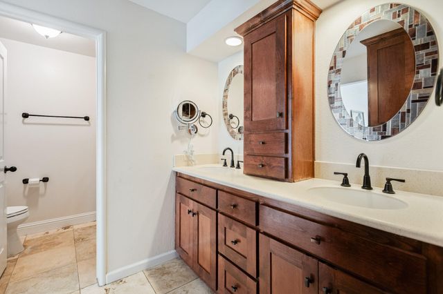 745 N Fulgham Court, Visalia, CA 93291