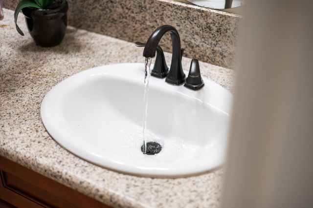 745 N Fulgham Court, Visalia, CA 93291