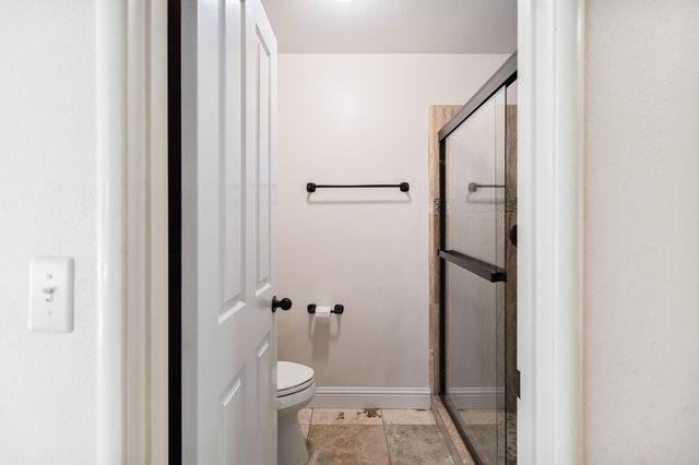 745 N Fulgham Court, Visalia, CA 93291