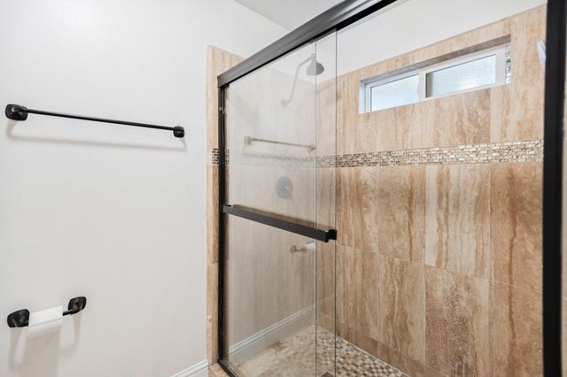 745 N Fulgham Court, Visalia, CA 93291