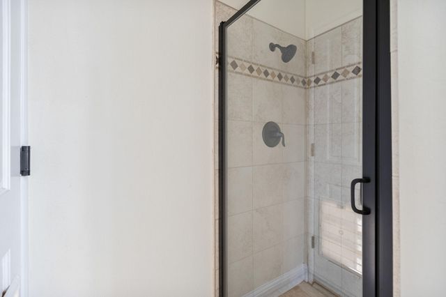 745 N Fulgham Court, Visalia, CA 93291