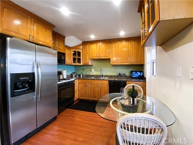 17041 Roscoe Boulevard 3, Northridge (los Angeles), CA 91325