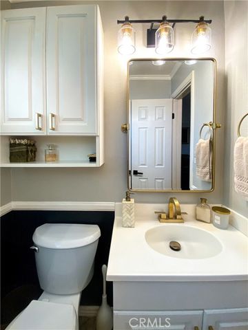 17041 Roscoe Boulevard 3, Northridge (los Angeles), CA 91325