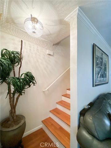 17041 Roscoe Boulevard 3, Northridge (los Angeles), CA 91325