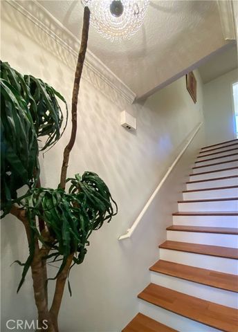 17041 Roscoe Boulevard 3, Northridge (los Angeles), CA 91325