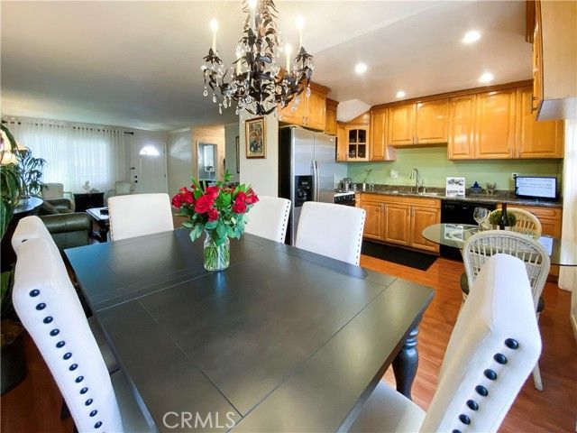 17041 Roscoe Boulevard 3, Northridge (los Angeles), CA 91325