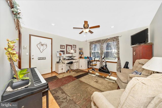 10523 ROLLING GREEN CT, Clarksburg, MD 20871