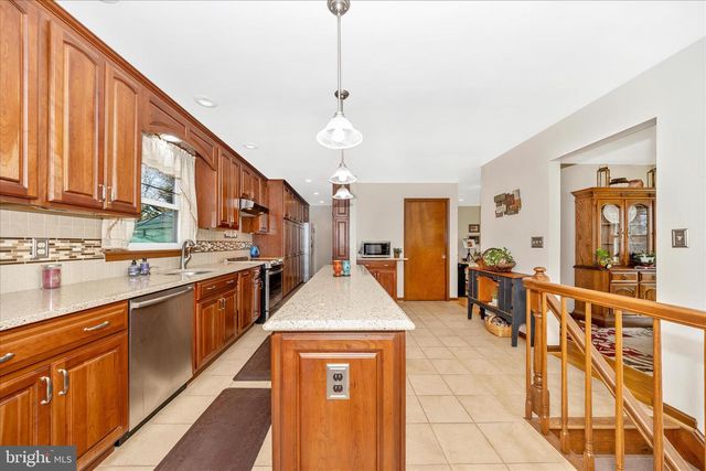 10523 ROLLING GREEN CT, Clarksburg, MD 20871