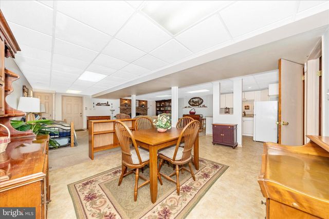 10523 ROLLING GREEN CT, Clarksburg, MD 20871