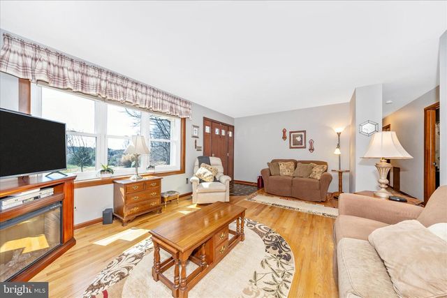 10523 ROLLING GREEN CT, Clarksburg, MD 20871