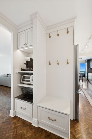 1630 Sheridan Road 8K, Wilmette, IL 60091