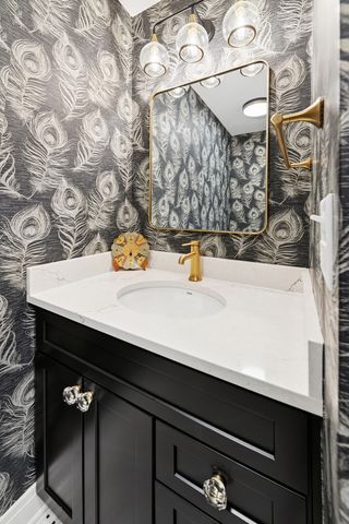 1630 Sheridan Road 8K, Wilmette, IL 60091