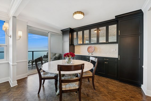 1630 Sheridan Road 8K, Wilmette, IL 60091