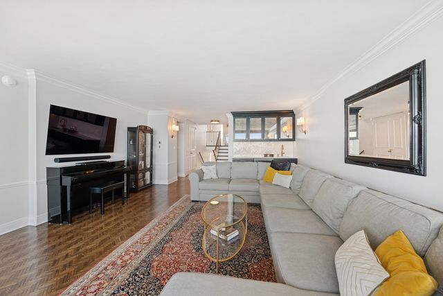 1630 Sheridan Road 8K, Wilmette, IL 60091