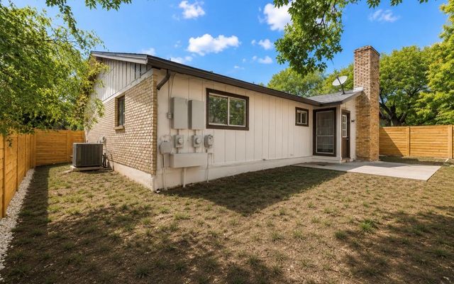 9407 Quail Meadow DR B, Austin, TX 78758