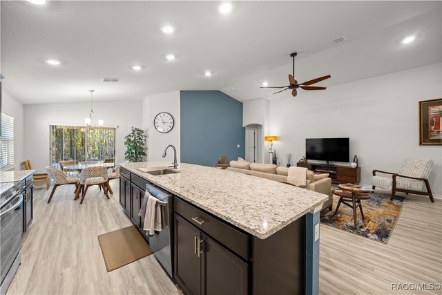 9112 SE 41st Court Road, Ocala, FL 34480