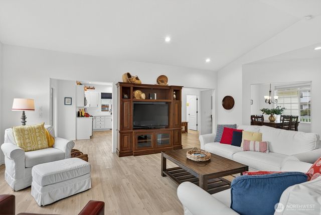 1906 Copper Pond Place, Anacortes, WA 98221