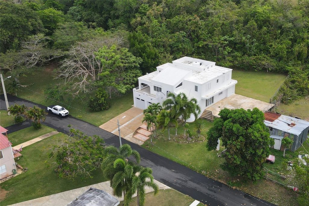 Image 33 of property listing at Carr #2 CALLE PARAISO CANABAL, Isabela, PR 00662