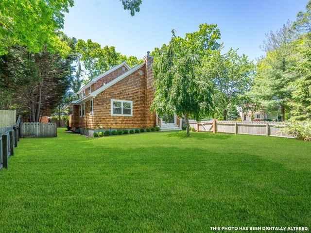 2 Heather Drive, Remsenburg, NY 11960