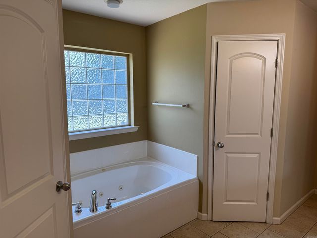 1995 Shelby Drive, Benton, AR 72015